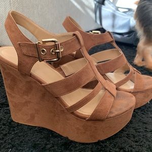 Cognac wedge